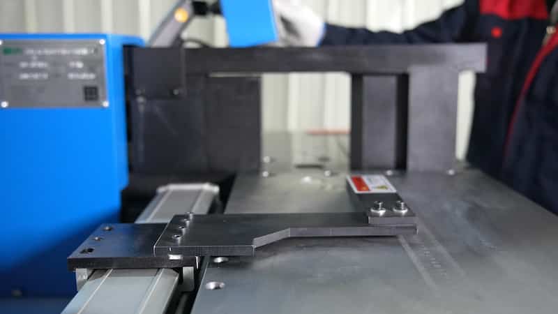 Servo Positioning for Automatic and Accurate Positioning